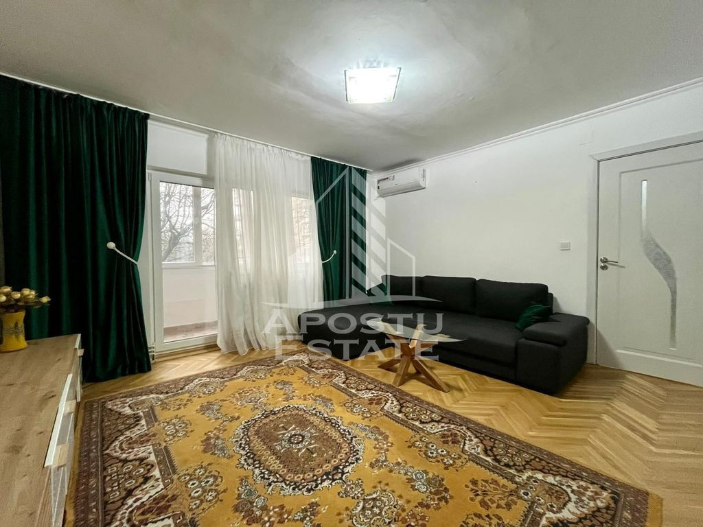 Apartament 3 camere, centrala proprie, zona Complexul stu...