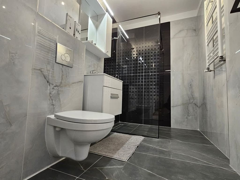 INVESTITIE Garsoniera - Metrou Berceni cash 57800 Euro