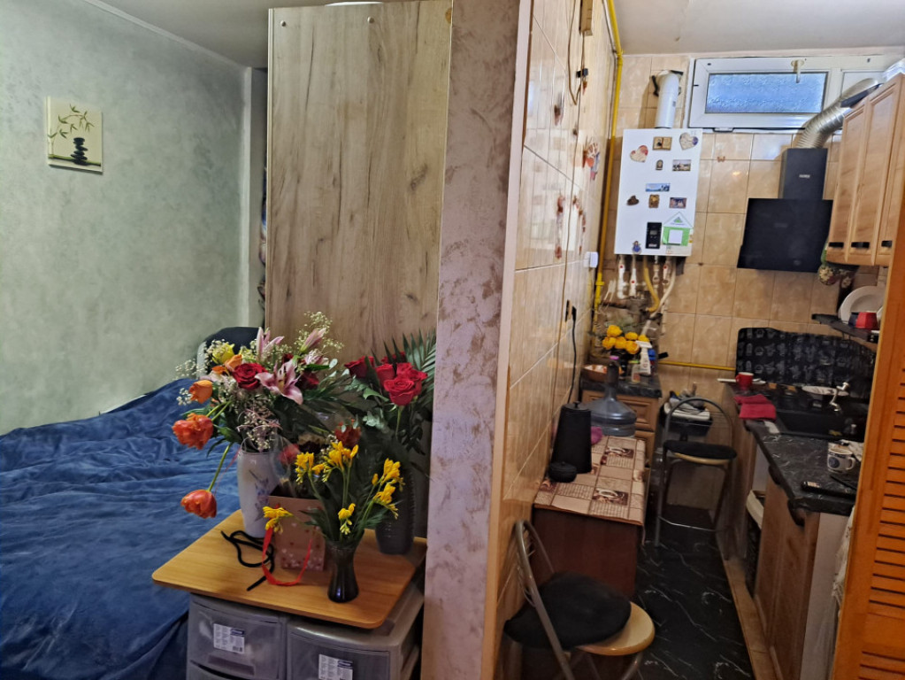 Garsoniera situata in zona Anda