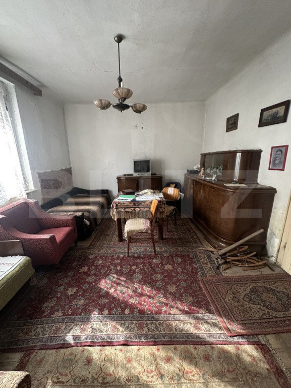 Casa de vânzare cu 3 camere, 93 mp utili, 784 mp teren, zon