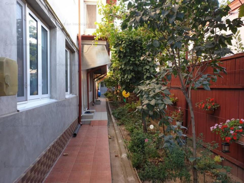 C.Galati -Independentei Vila P 1 299mp Construit anul 2000,