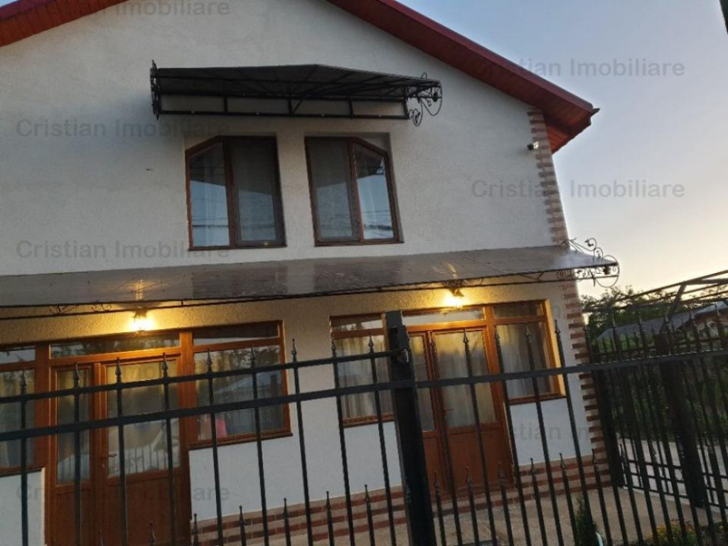 Vila P M, MODERNA, teren 600mp, 130mp utili, la 36 km de Bra