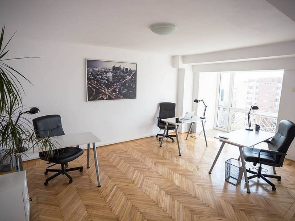 Apartament ultracentral ideal Birou / Mobilier si logistica