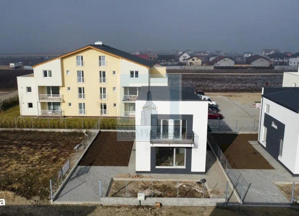 Casa singur in curte - zona Sanpetru/Primaverii