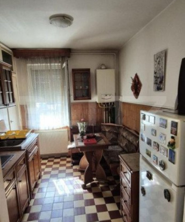 Apartament cu 3 camere, zona Tudor