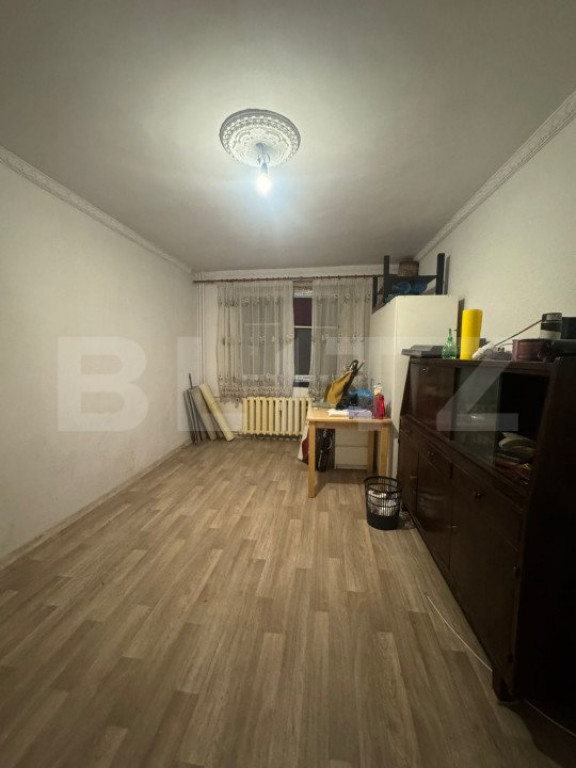 Apartament de vanzare, cu 3 camere, 70 mp, zona Piata Rahova