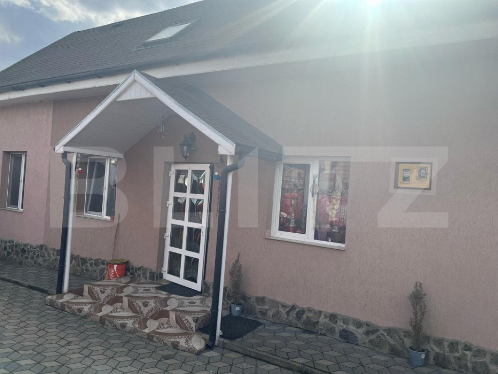 Casa cu 3 camere, 115 mp, zona semicentrala