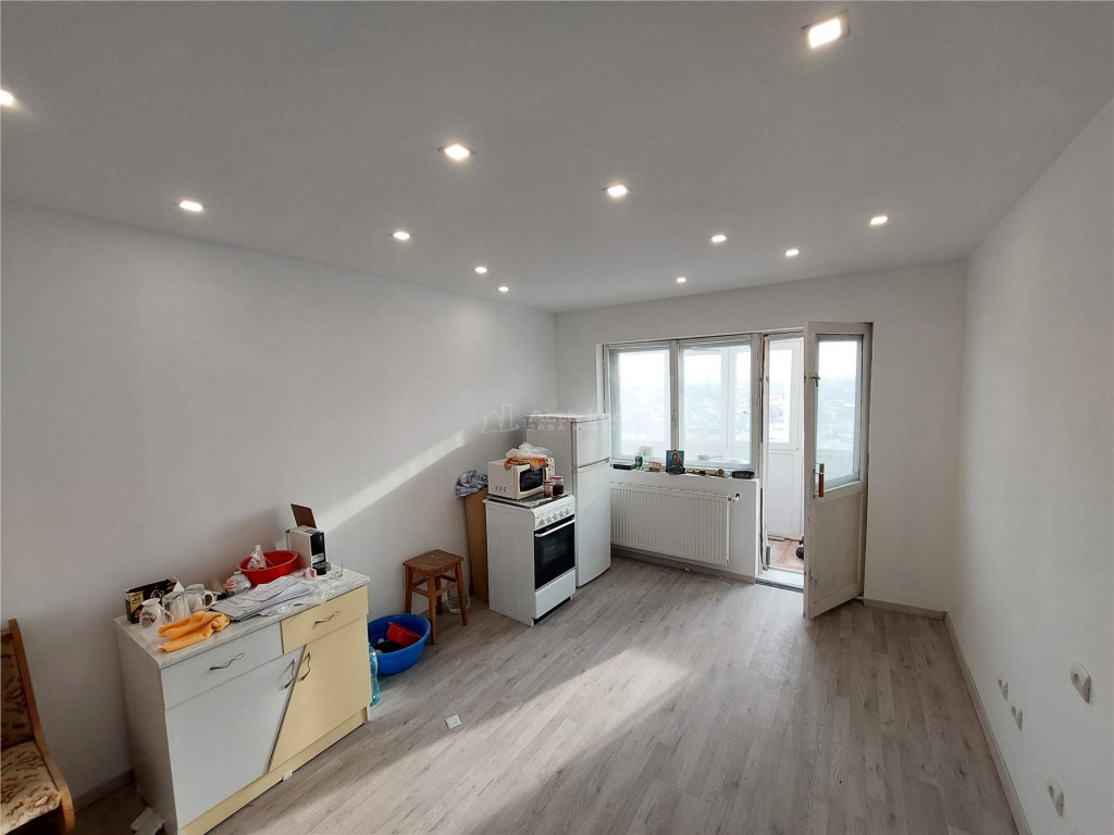 2 camere,decomandat, 48 mp, etaj 7, RENOVAT, zona Costieni