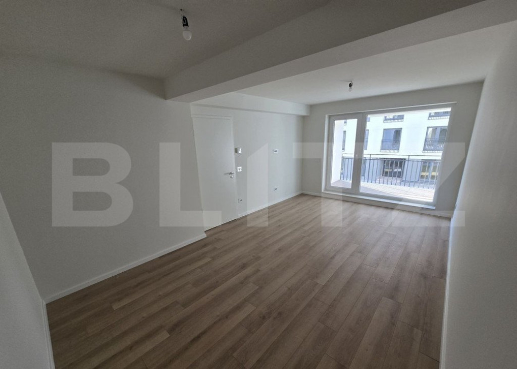 Apartament de 2 camere Nemobilat în zona Coresi