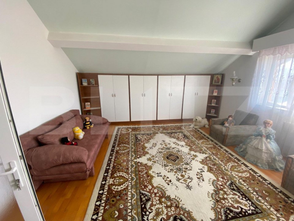 Casa cu 10 camere si 8 bai, 585 mp, zona Facultății de Med