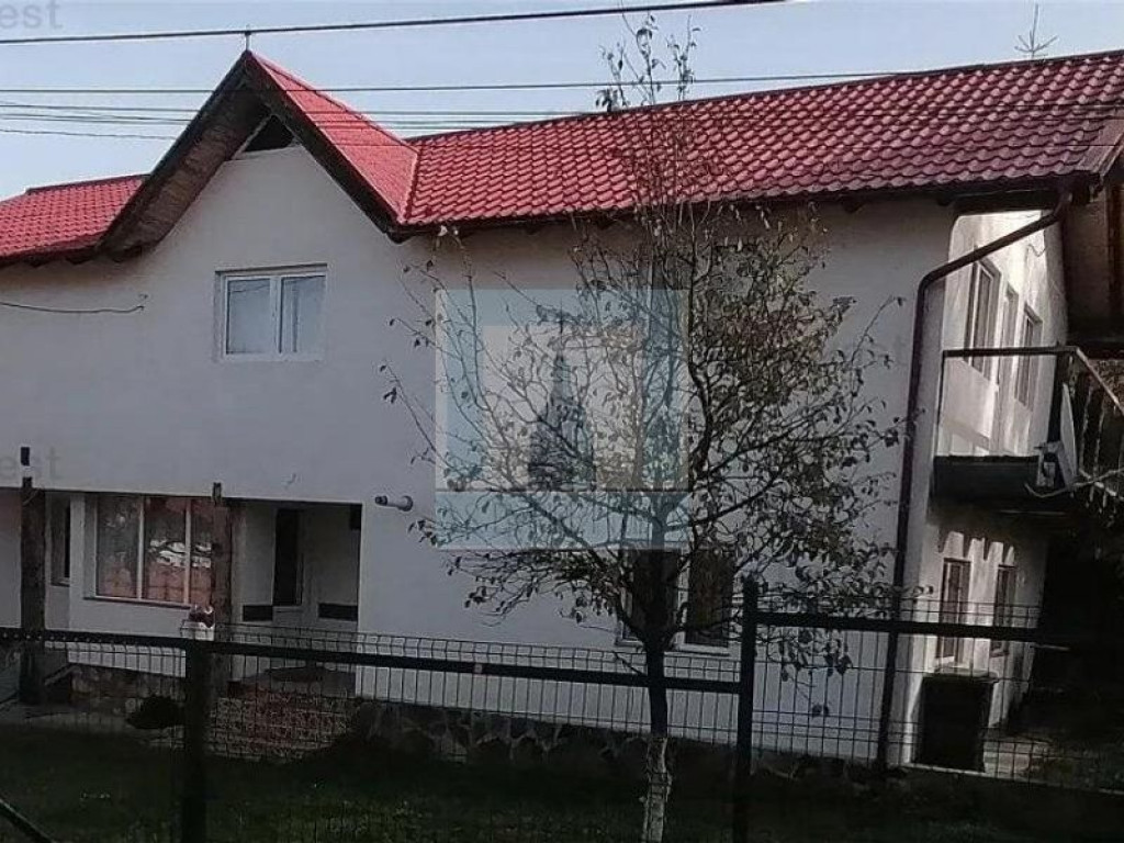 Casa/vila 5 camere , teren 370mp-zona Bran/Poarta