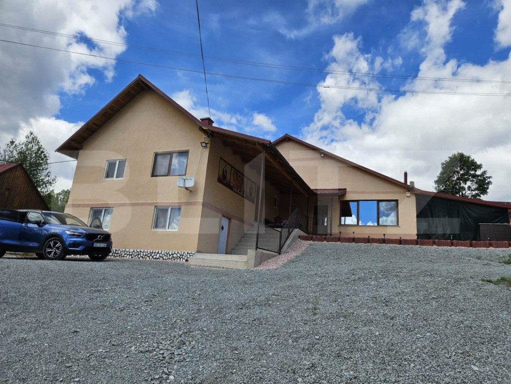 Casă spațioasă, 5 camere, 120 mp. zona Vadul Moților