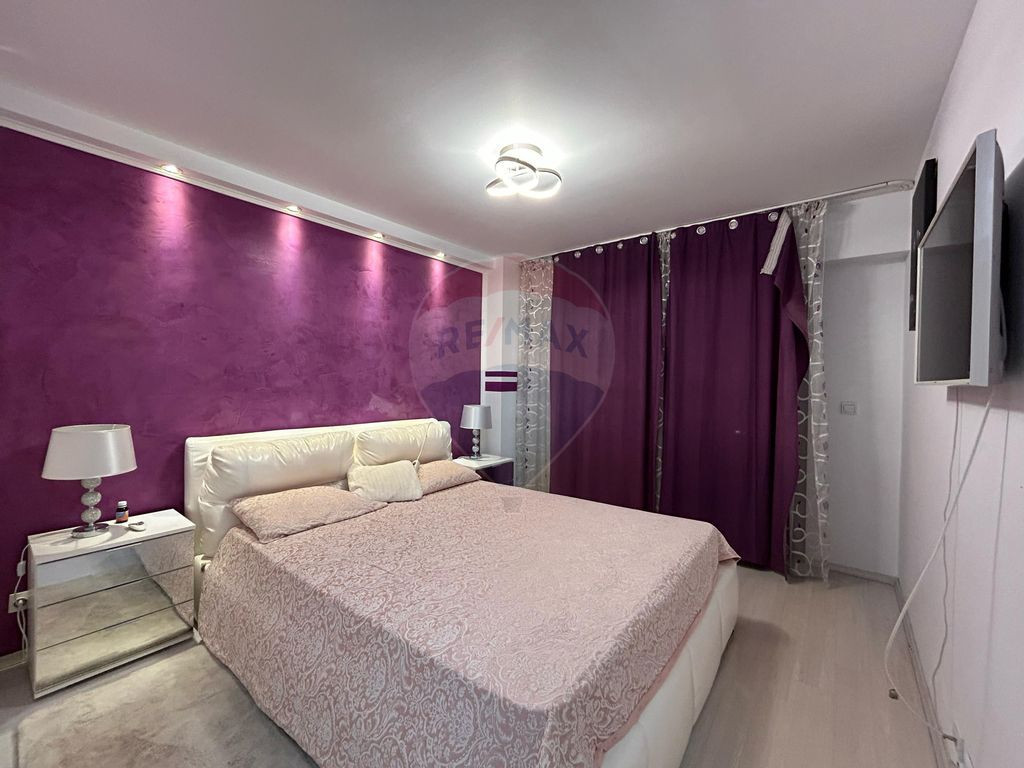 Apartament cu 3 camere de vânzare în zona Calea Severin...