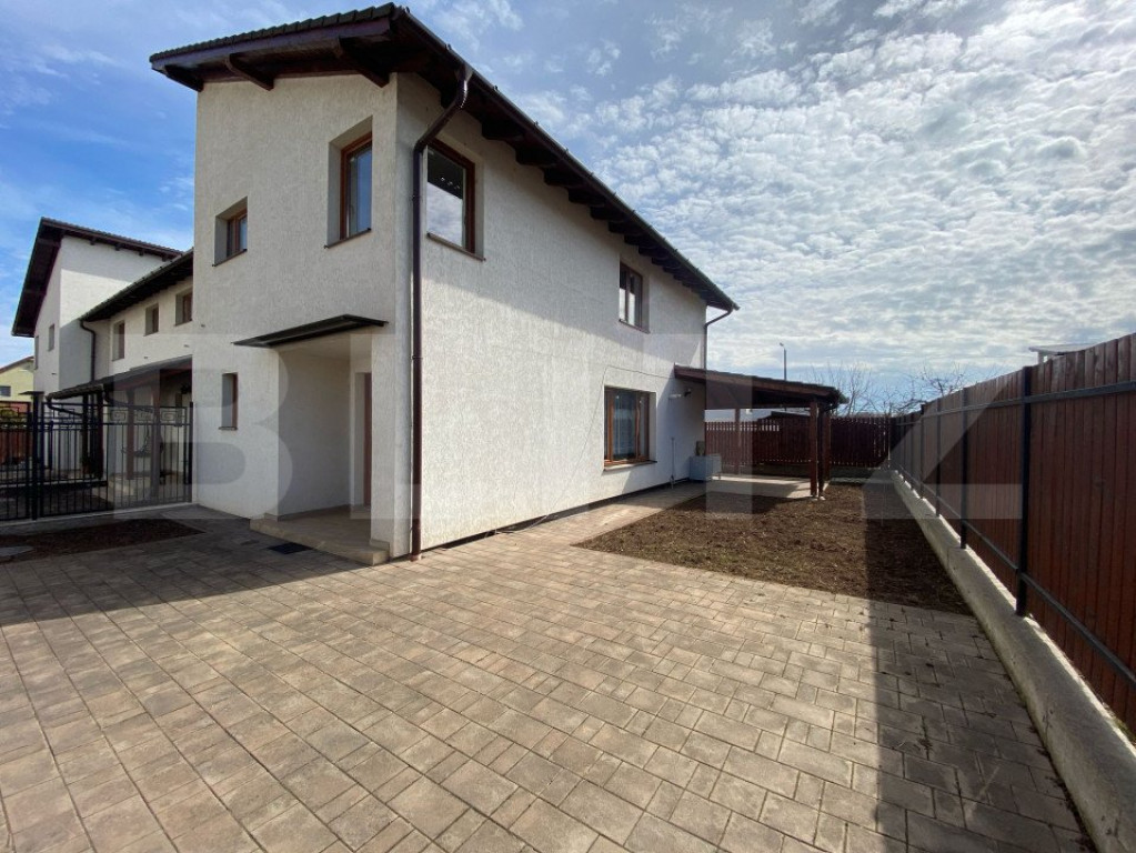 Casa de inchiriat cu 4 camere - zona Cetate