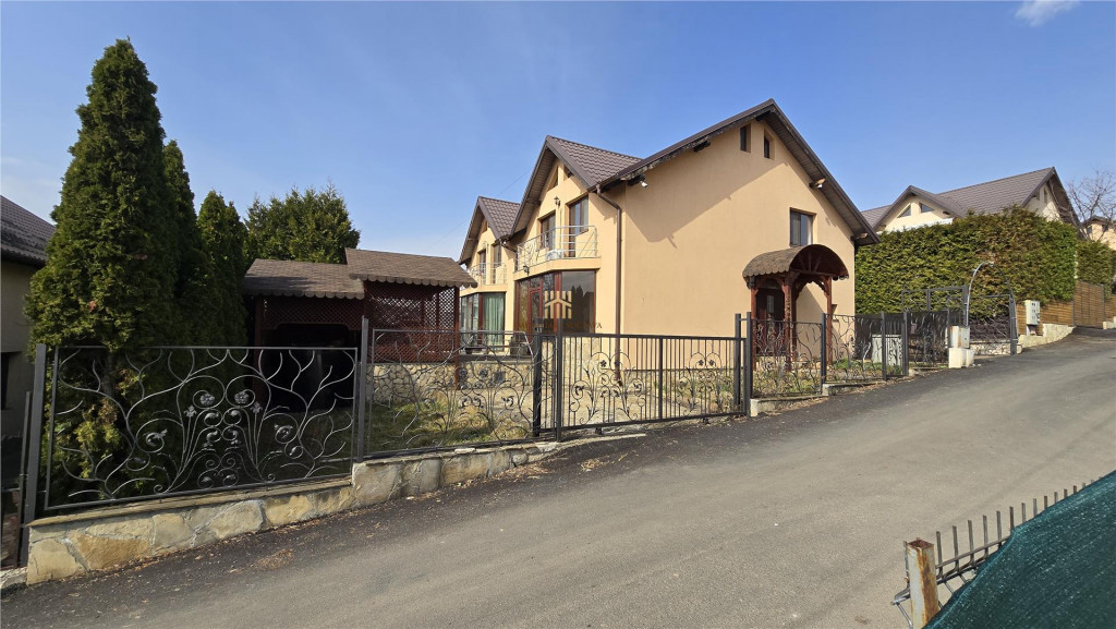 Casa 146 mp! In Suceava! De ! 0727817187