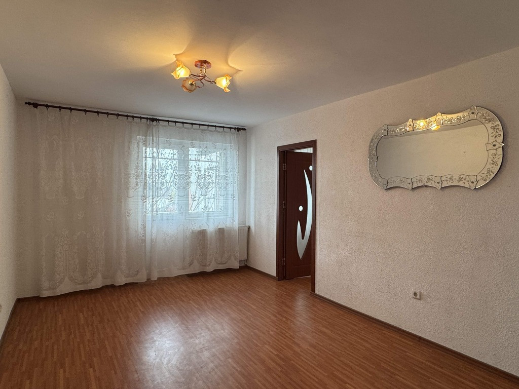 2 cam, etaj 3, 50 mp, bloc caramida, zona I. Minulescu