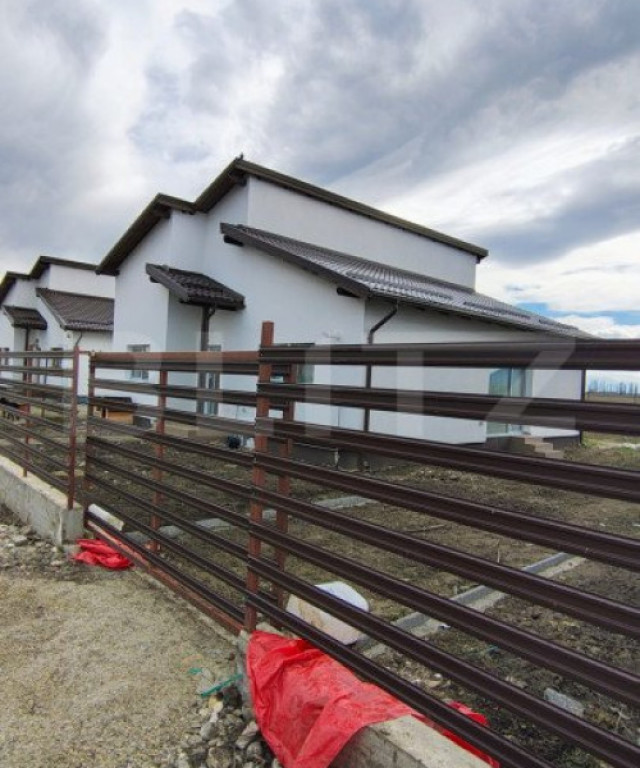 Casă de Vânzare 3 camere 2 bai in Halchiu jud Brasov