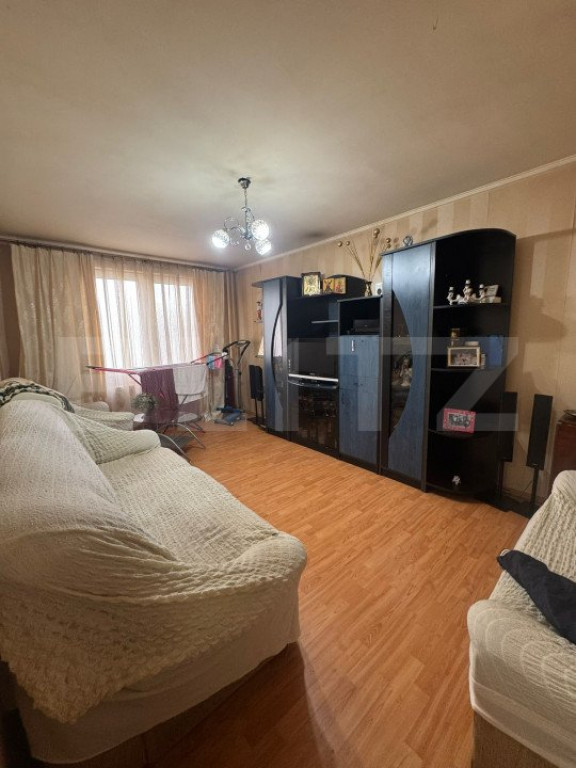 Apartament cu 3 camere, 72 mp, Buzoieni