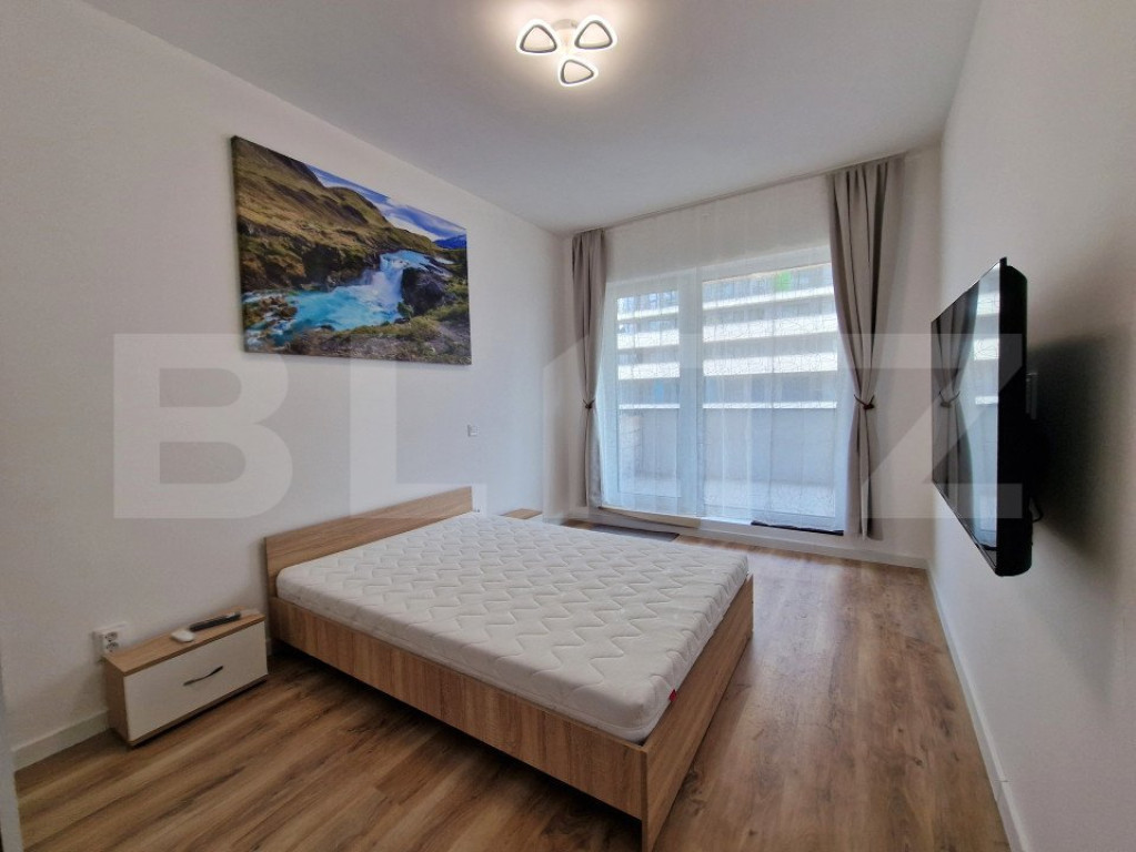 Apartament cu 3 camere, 63 mp, nou, zona-Mall Coresi-Tractor