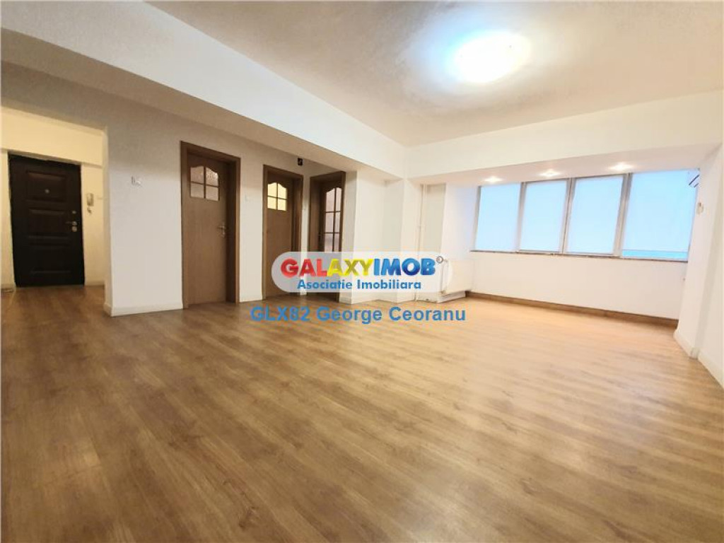 Apartament 3 camere stradal blvd Decebal