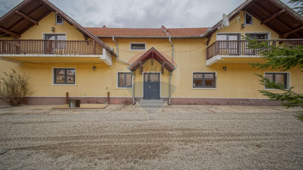 REZERVATA - Casa spațioasă în Prejmer!