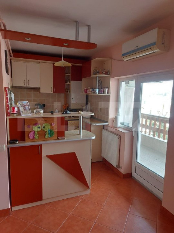 Apartament de vanzare, cu 2 camere, 49 mp, zona Brădet