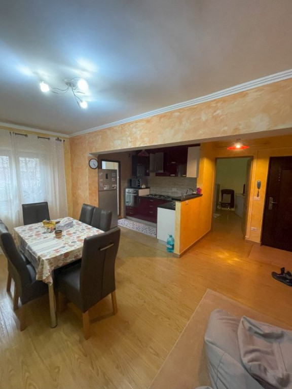 Oportunitate! Apartament de 3 camere, 58 mp, et 1, plus beci