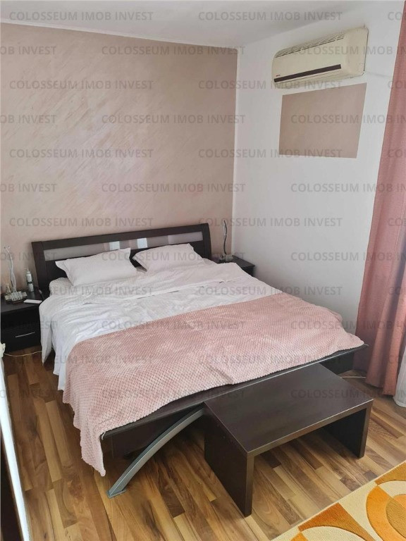 Apartament 4 camere, 2 bai - zona Tractorul