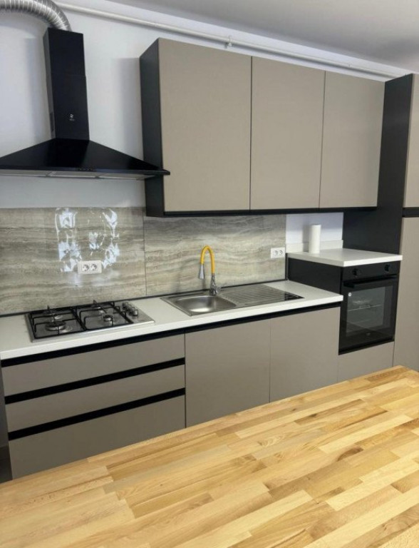 Apartament cu 3 camere,65 mp, Radauti-Zona Horea