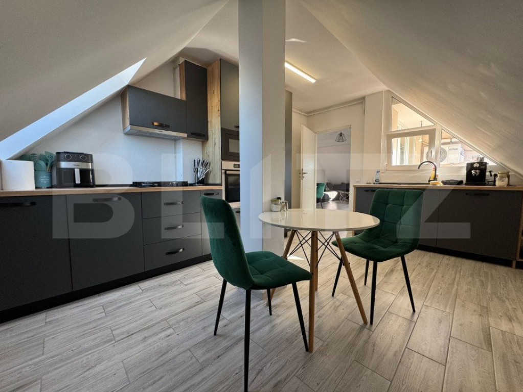 Apartament 3 camere, 72 mp, parcare, boxa, zona Cetatii