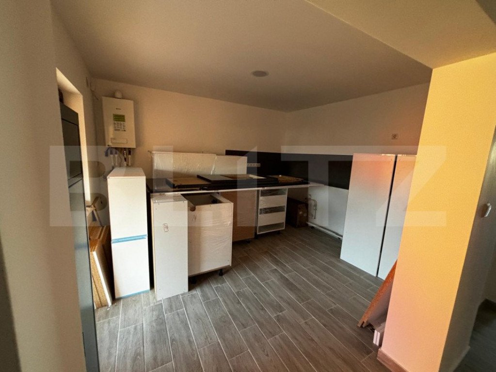 Casa la roșu 3 camere, 144 mp, 584 mp teren, zona Cionchest