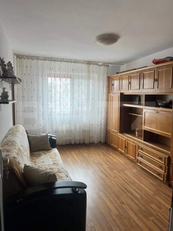 Apartament, 3 camere, 40mp, zona Micro9