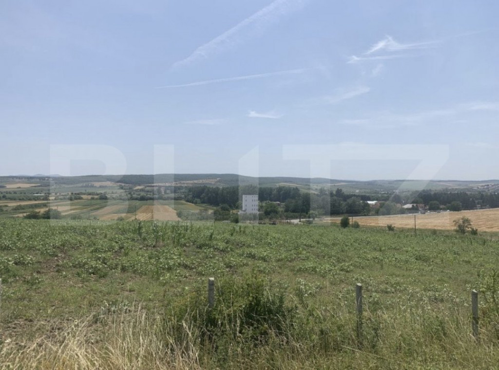 Teren extravilan, parcelat.