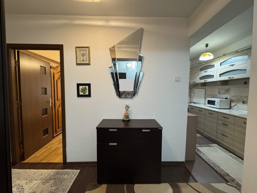 2 cam, et.2, decom,55 mp, mobilat+utilat, ultracentral, CAM uri