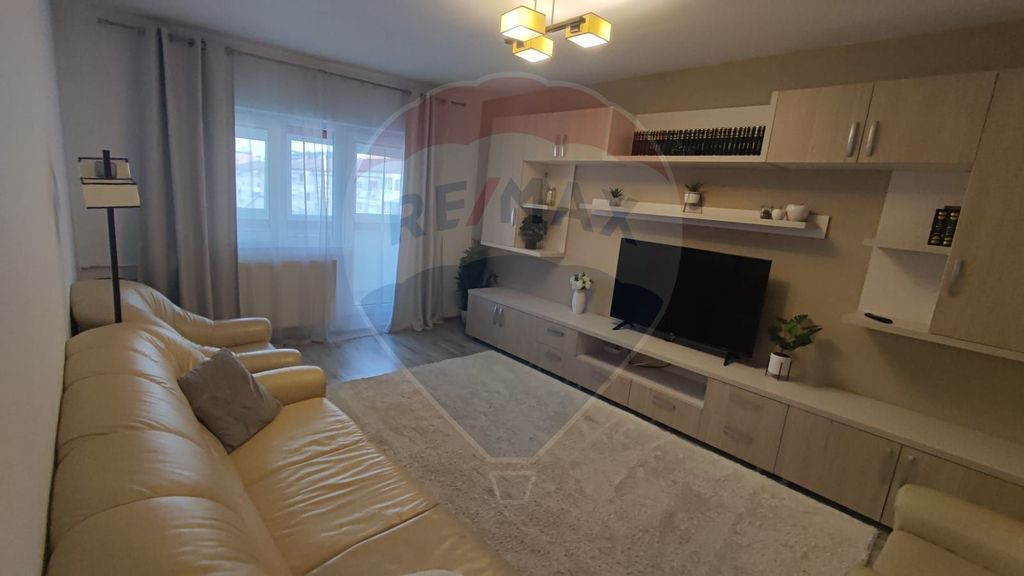 Apartament 3 camere de închiriat zona Calea Aradului