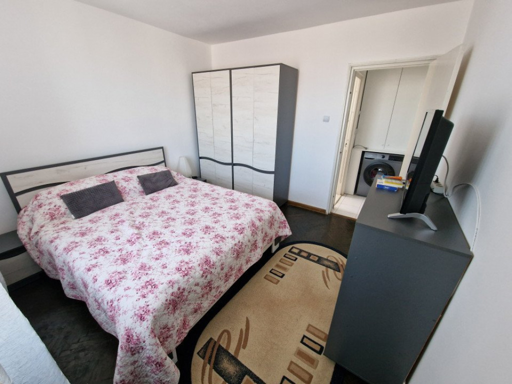 Vanzare apartament cu 2 camere, 48 mp, zona Garii, semidecom