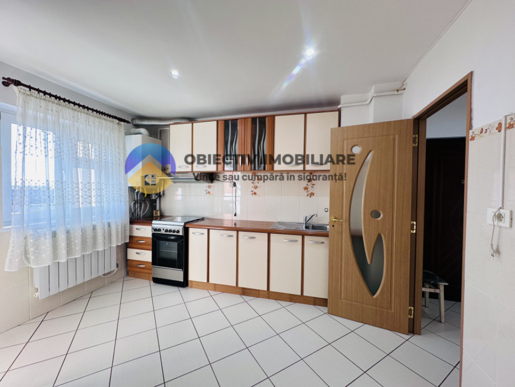 Apartament 3 camere, etaj 2-SAVINESTI