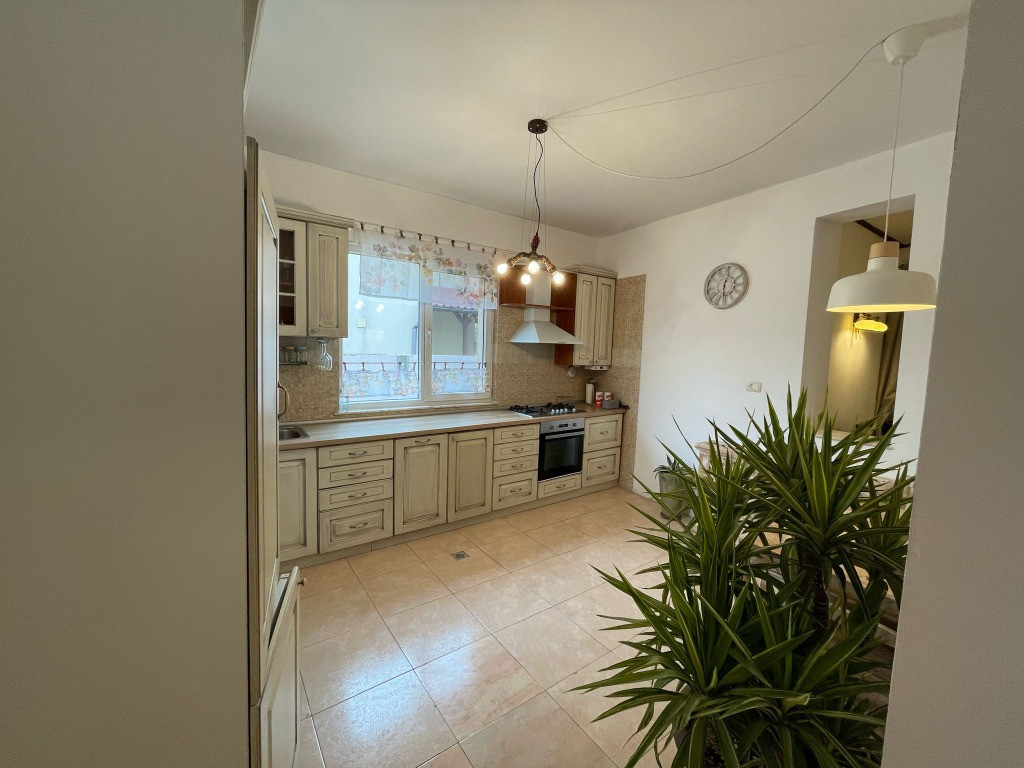 Vila Pipera – Iancu Nicolae, Piscină, etc..