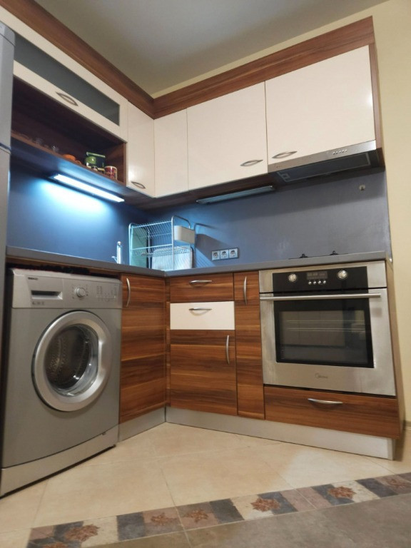 Oferim spre vanzare garsoniera in zona Florilor