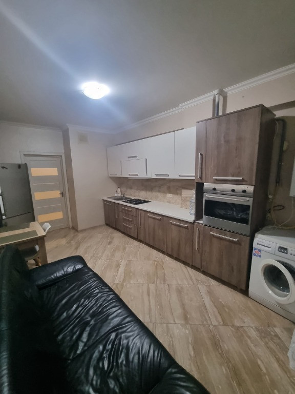 De vanzare o camera in zona 15 Noiembrie