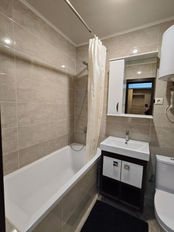 Va propunem spre inchiriere un apartament cu 1 camera