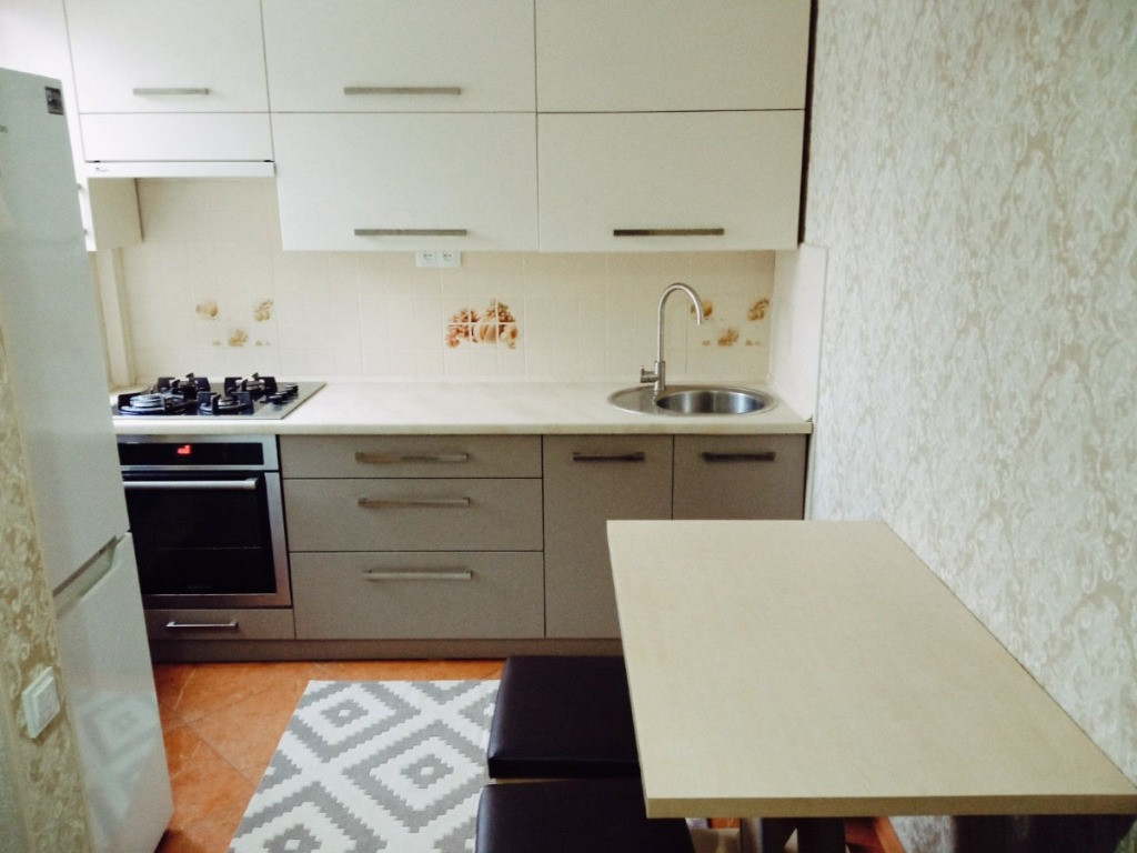 Se inchiriaza apartament in zona Vlahuta