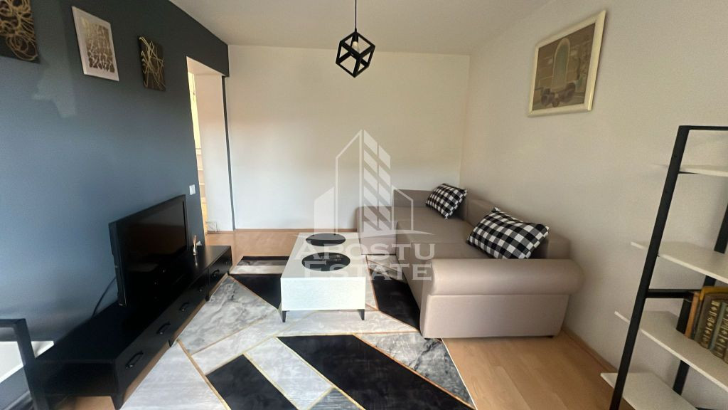 Apartament 2 camere la casa, curte comuna, in Dumbravita