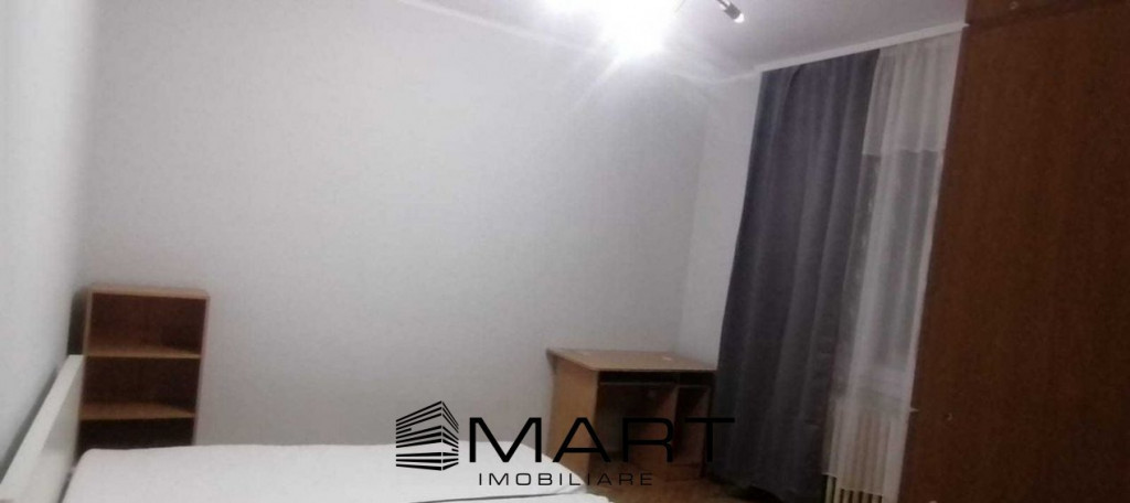 Apartament spațios cu 3 camere, la casă, în zona Trei St