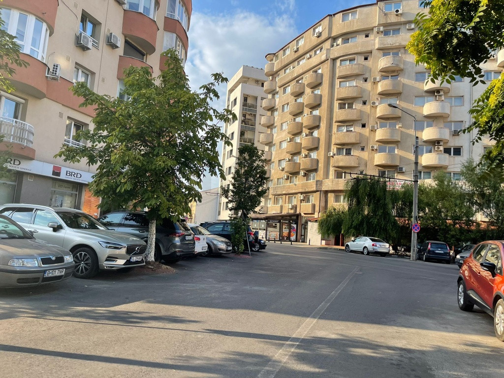 Oportunitate investitie I Spatiu Comercial cu chiriasi I ...