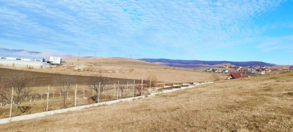 Teren intravilan 1000 mp Garcina (aproape de Piatra Neamt)