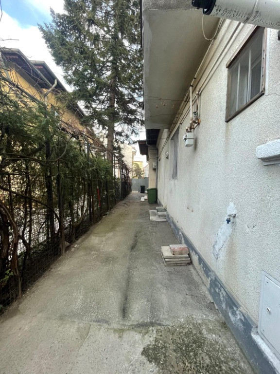 Casa cu 3 camere | zona 13 Septembrie x Bd Tudor Vladimirescu