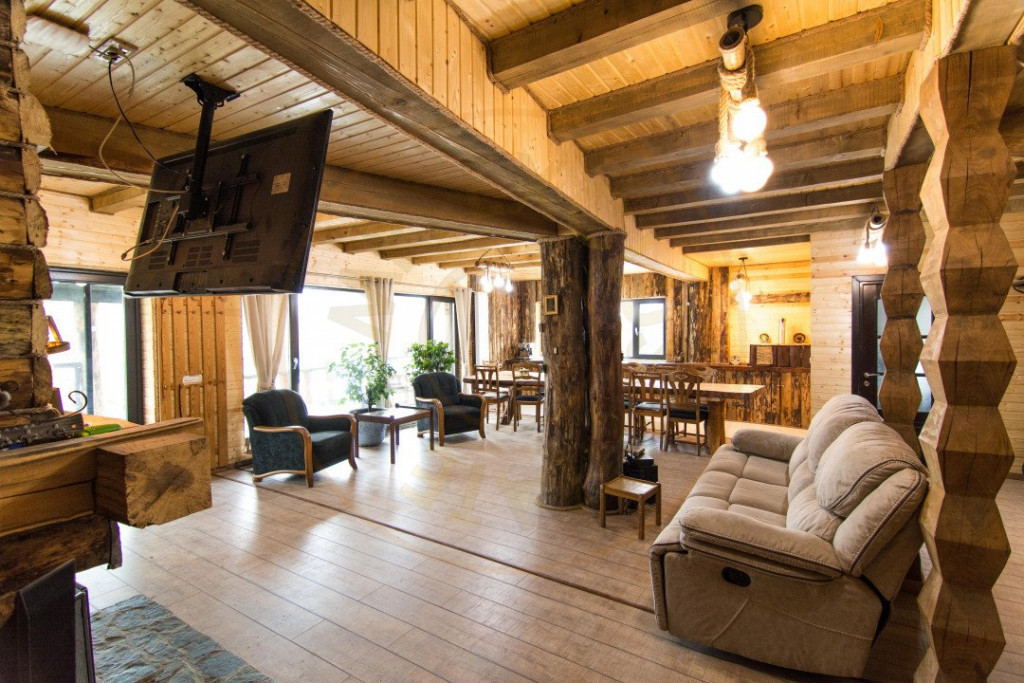 Pensiunea cu lac si ciubar Nucsoara-Arges-Afacere la Cheie