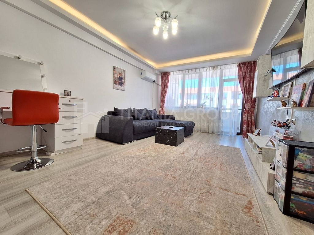 Apartament 2 camere decomandat, spatios, Coresi Isaran