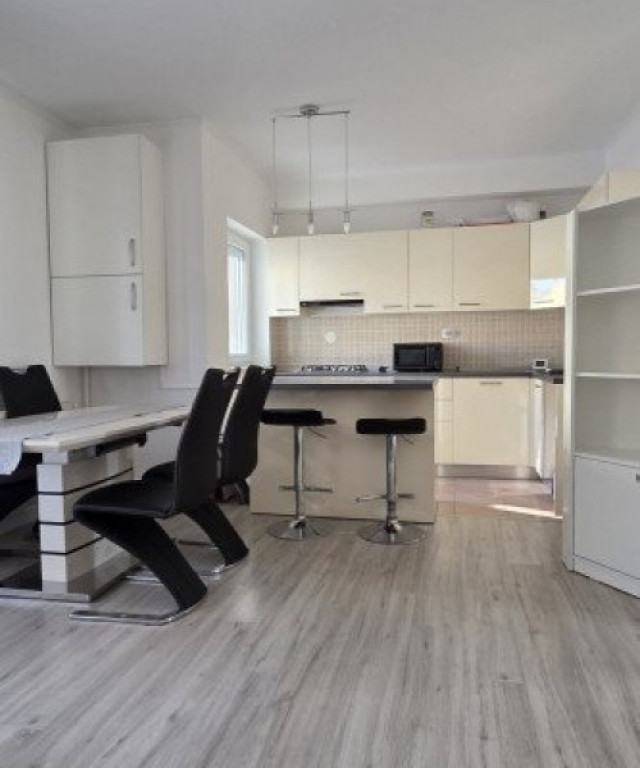 Apartament modern Cisnadie 58mp si gradina cu foisor